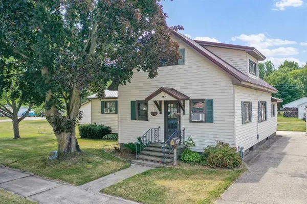 120 5TH STREET, Oconto, WI 54153