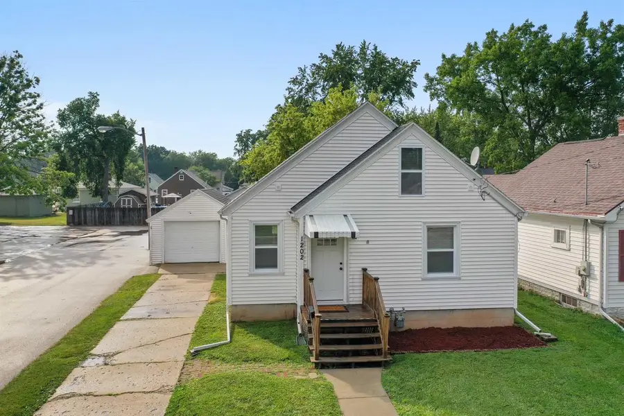 1202 12TH AVENUE, Green Bay, WI 54304 - #2
