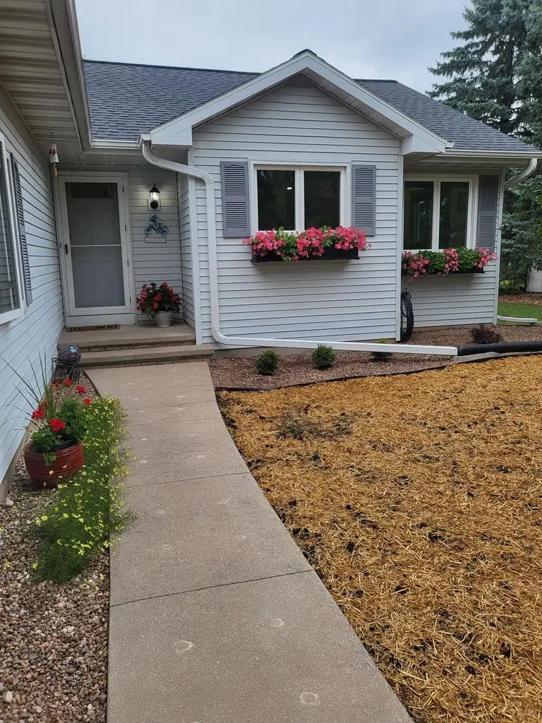 209 WINDFIELD COURT, Wrightstown, WI 54180 - #2