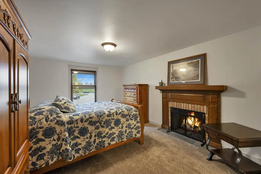 615 MALLARD COURT, De Pere, WI 54115 - #2