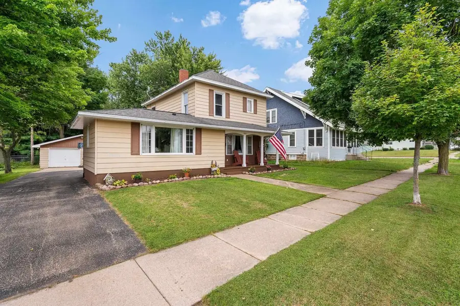 1010 S PEARL STREET, New London, WI 54961 - #2