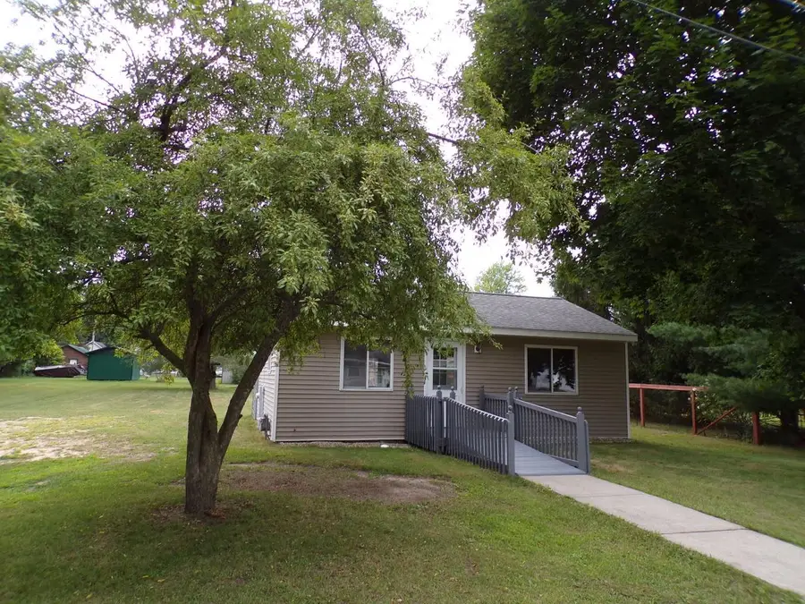422 HIGH STREET, Wild Rose, WI 54984 - #3