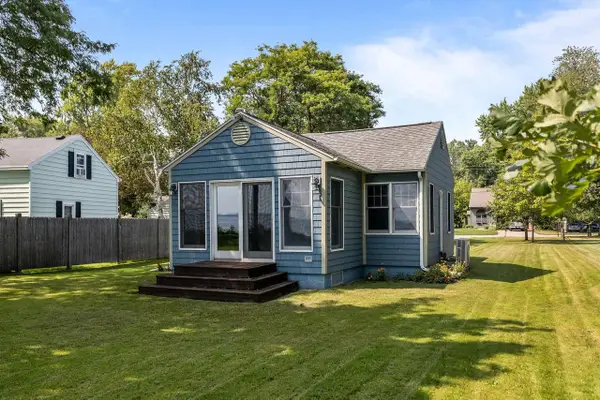 1823 BRIGHTON BEACH ROAD, Menasha, WI 54952