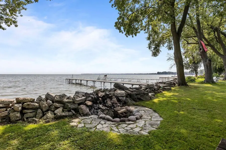 1823 BRIGHTON BEACH ROAD, Menasha, WI 54952 - #2