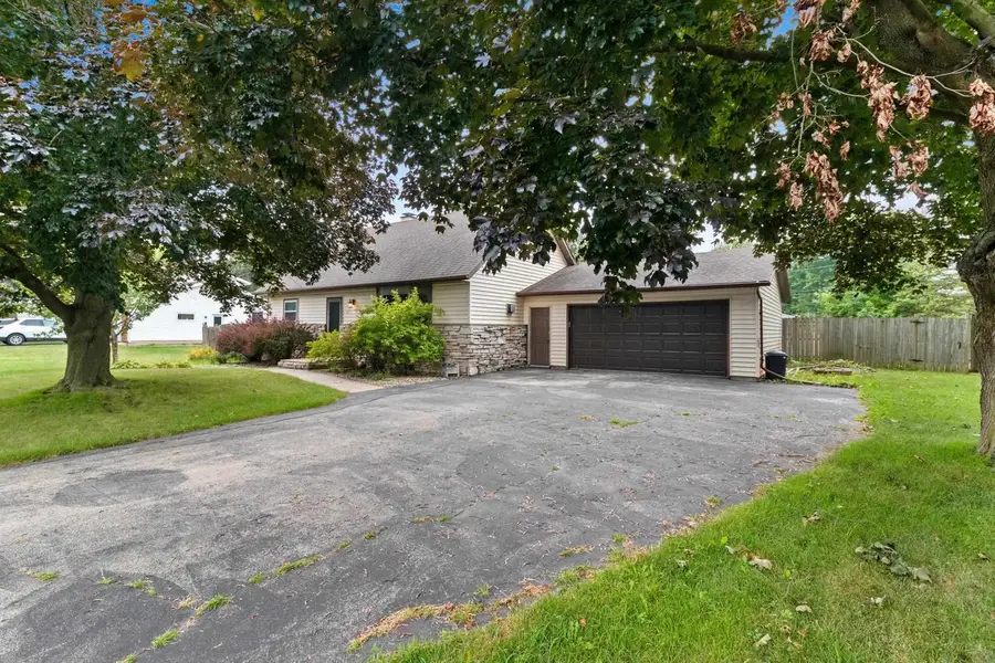 1412 LINDA AVENUE, Menasha, WI 54952 - #2