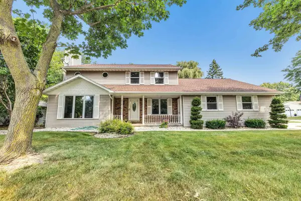 2719 WOODLAND HILLS COURT, Green Bay, WI 54311