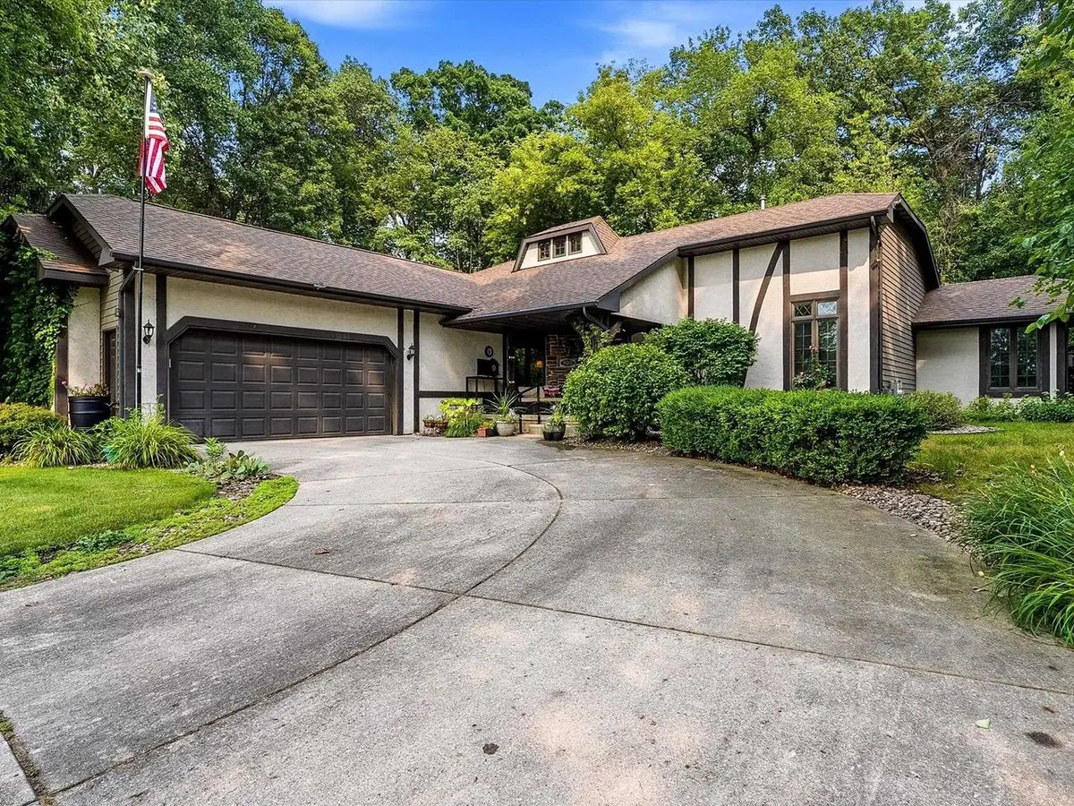 900 MT HOOD COURT, Green Bay, WI 54311 - #1