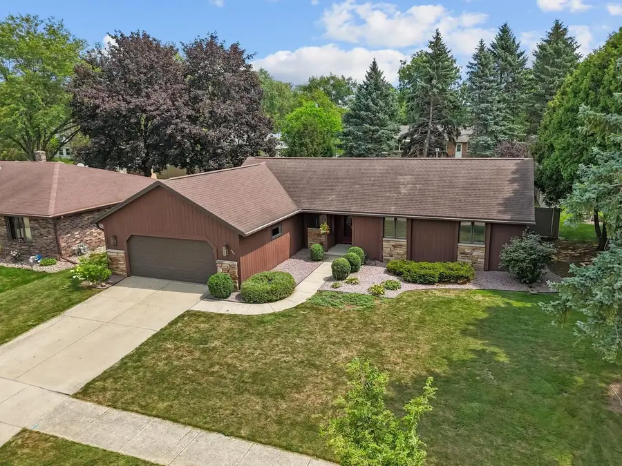 406 SILVER SPRING DRIVE, Green Bay, WI 54303 - #2