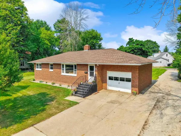 4025 N SHORE DRIVE, Menomonie, MI 49858