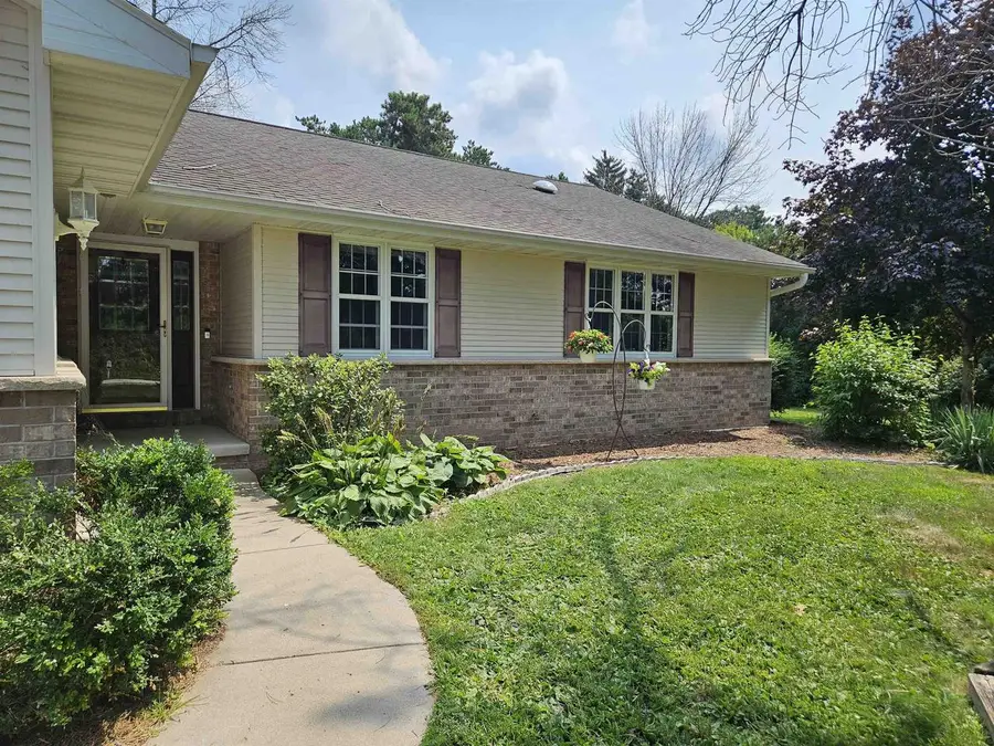 3830 NICOLET DRIVE, Green Bay, WI 54311 - #3