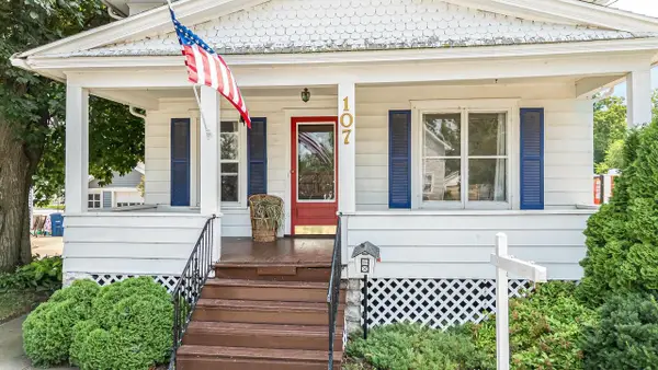 107 W 16TH AVENUE, Oshkosh, WI 54902