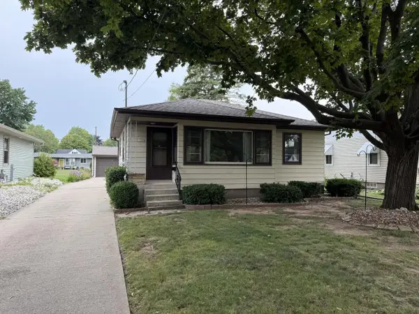 1909 SIMPSON STREET, Oshkosh, WI 54902