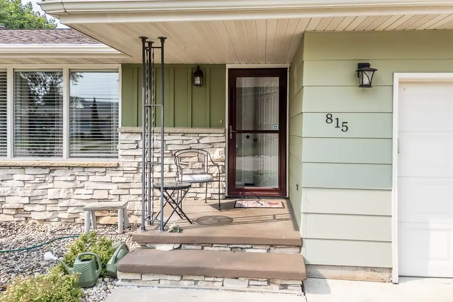 815 W JENNINGS STREET, New London, WI 54961 - #2