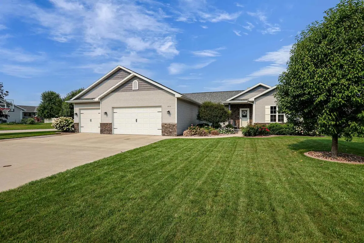 1244 AVA COURT, Neenah, WI 54956 - #1