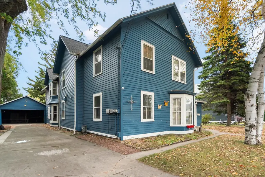 412 PARK STREET, Manitowoc, WI 54220 - #2