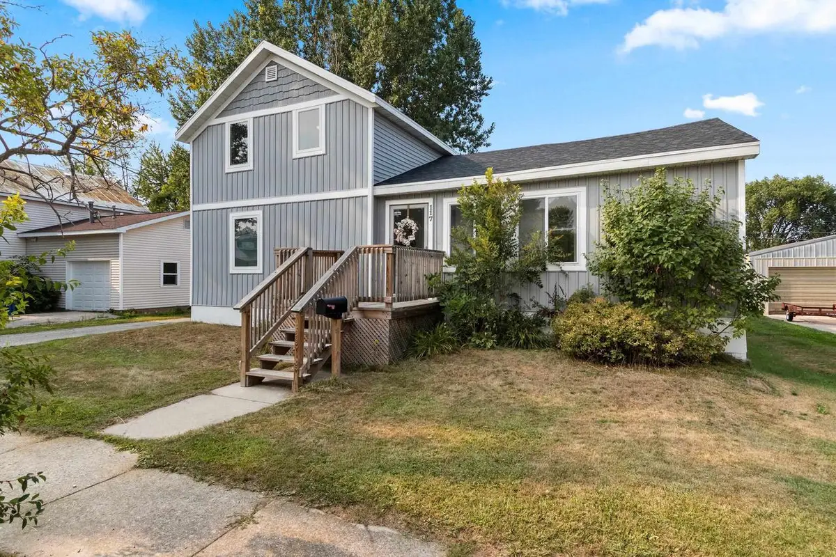 117 ADAMS STREET, Oconto, WI 54153 - #1