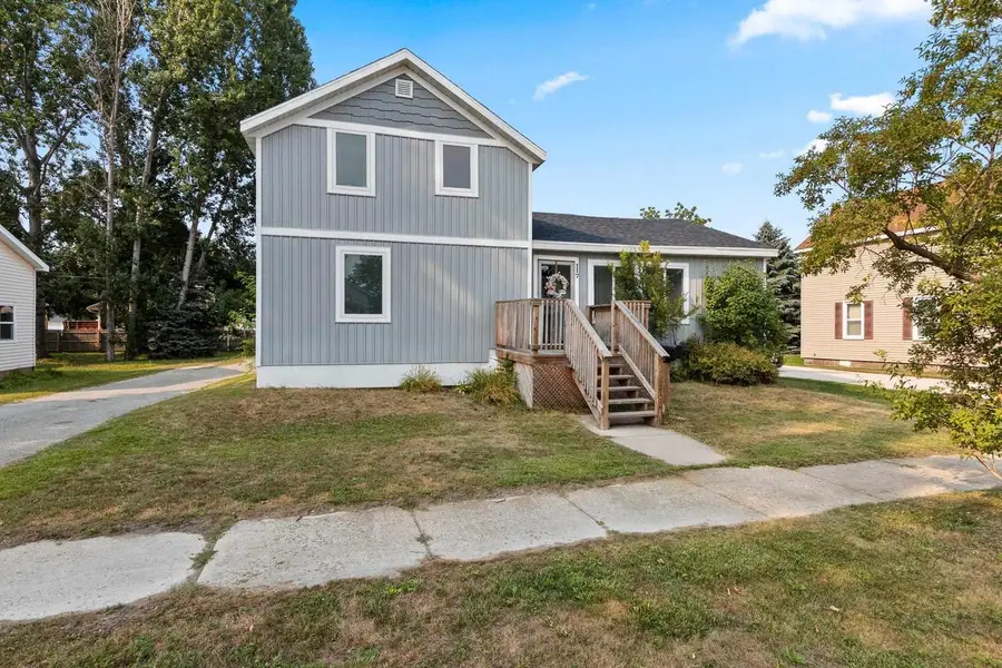 117 ADAMS STREET, Oconto, WI 54153 - #2