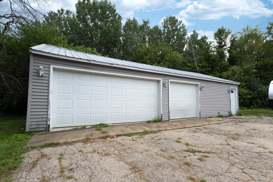 1585 COLD SPRING ROAD, Neenah, WI 54956 - #2