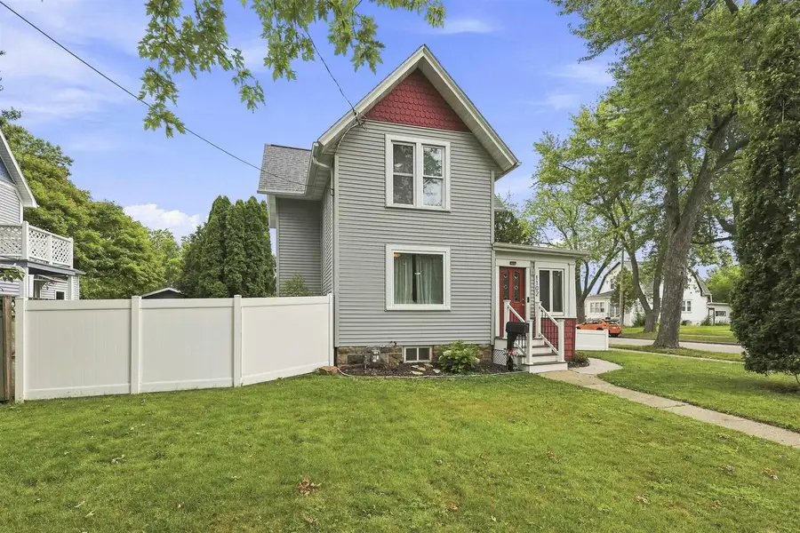 1102 W LAWRENCE STREET, Appleton, WI 54914 - #2