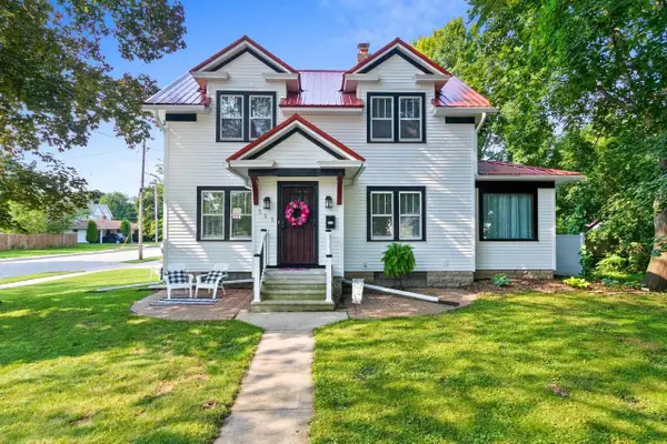 315 W GREEN BAY STREET, Shawano, WI 54166