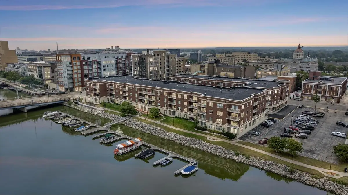 118 S WASHINGTON STREET  #203B, Green Bay, WI 54301 - #1