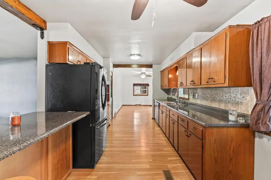 2899 W 9TH AVENUE, Oshkosh, WI 54904 - #3