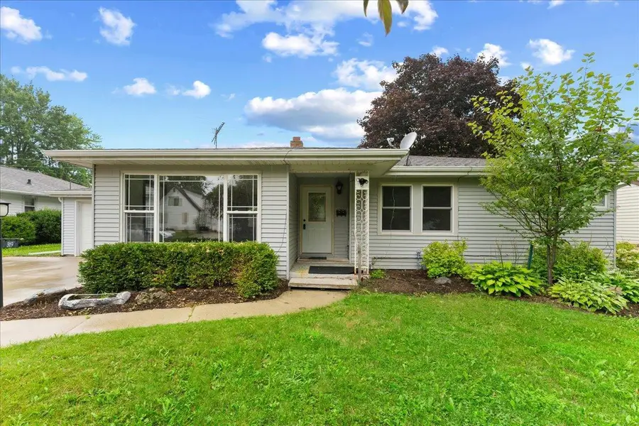 319 PARKER AVENUE, Algoma, WI 54201 - #2
