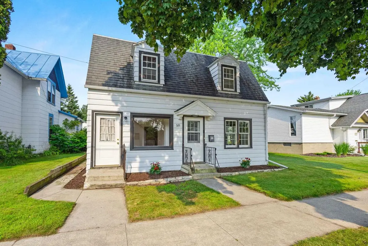 321 MILL STREET, Algoma, WI 54201 - #1