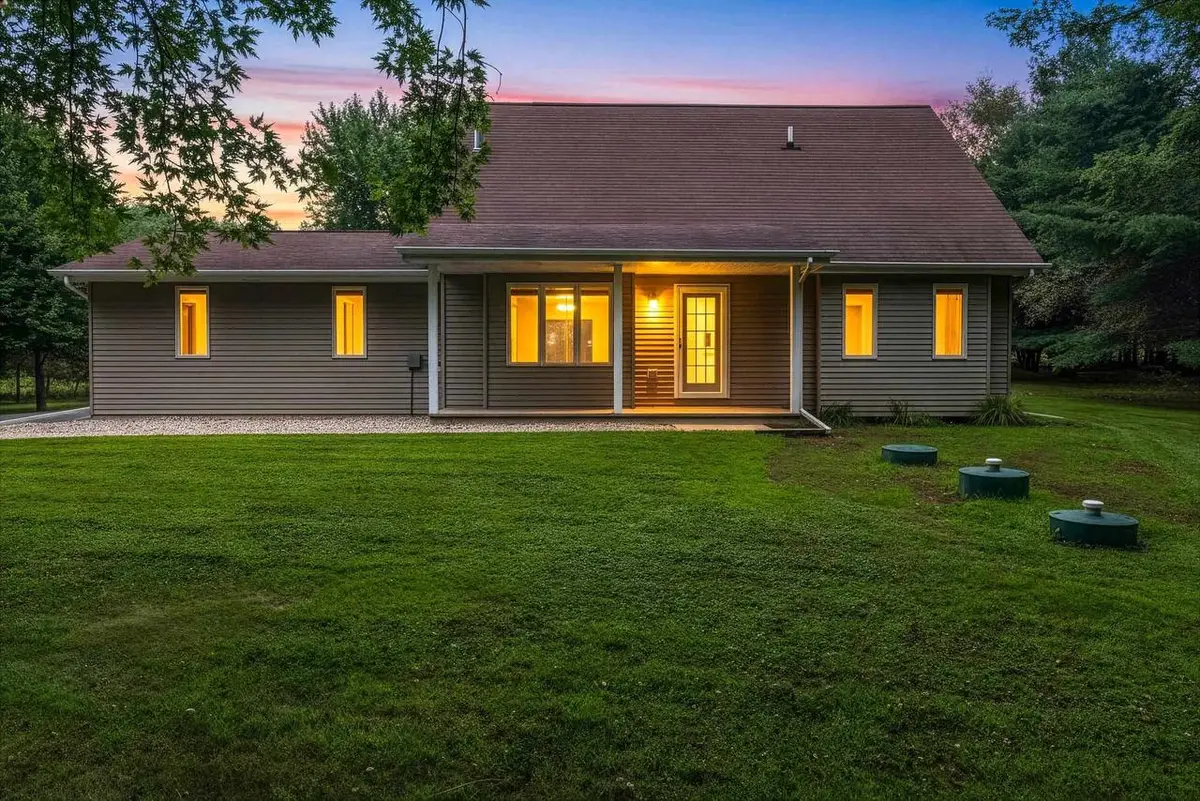 7364 JENSEN ROAD, Oshkosh, WI 54904 - #1