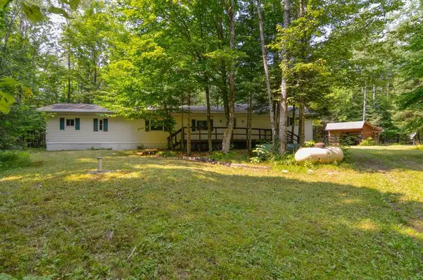 W15312 OLD J ROAD, Athelstane, WI 54104