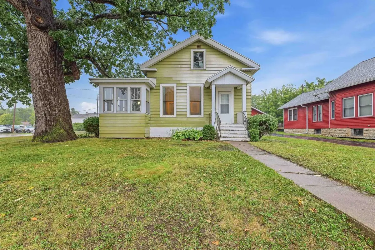 4 PROSPECT AVENUE, Oshkosh, WI 54901 - #1
