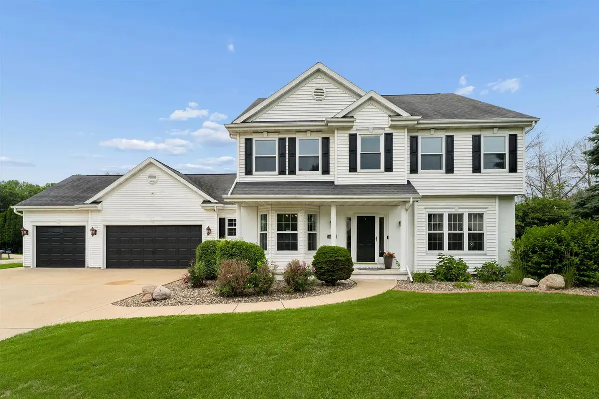 2809 PINE RIDGE ROAD, Oshkosh, WI 54904 - #1