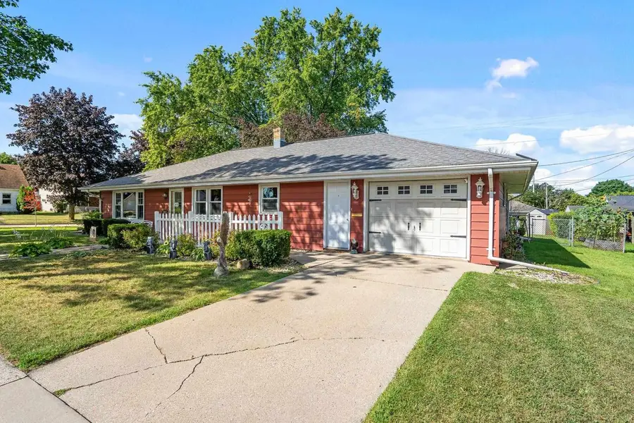 352 S JAMES STREET, Kimberly, WI 54136 - #3