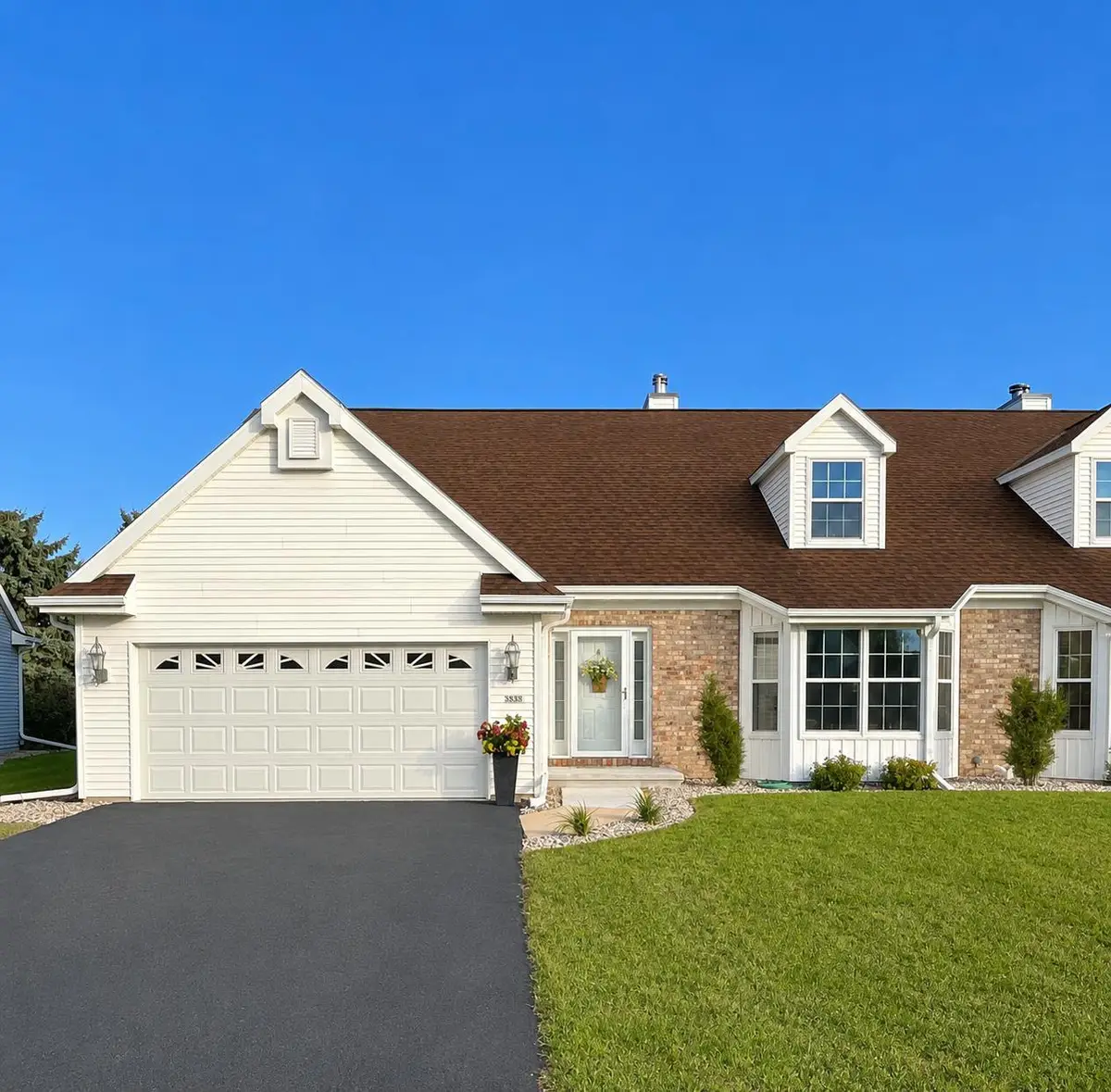 2591 VILLAGE LANE, Oshkosh, WI 54904 - #1