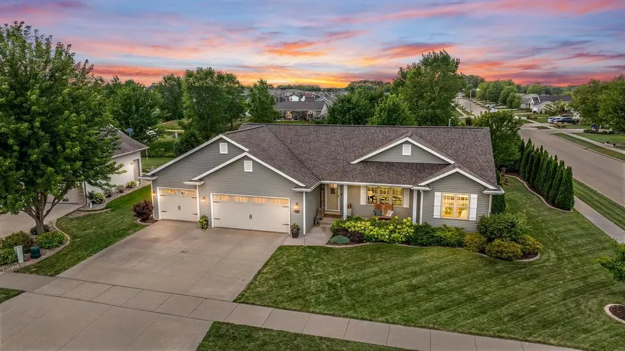 4301 FIELDCREST DRIVE, Kaukauna, WI 54130 - #2