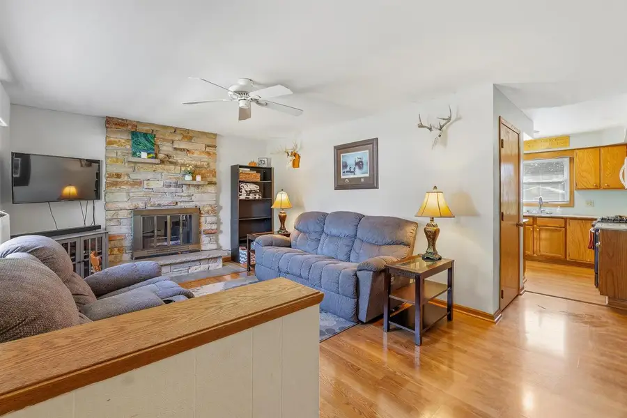 106 N MEADOW STREET, Oshkosh, WI 54902 - #3