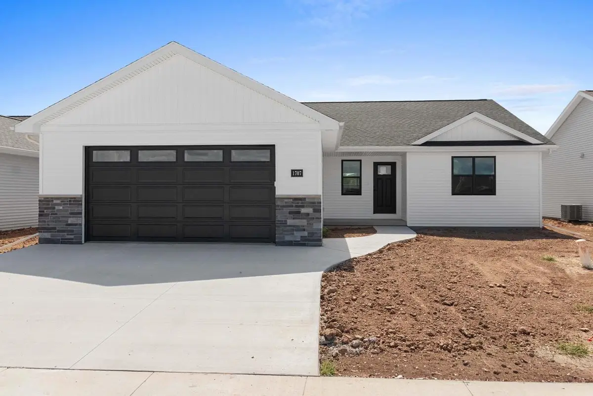 1707 GOLDEN GATE DRIVE, Appleton, WI 54913 - #1