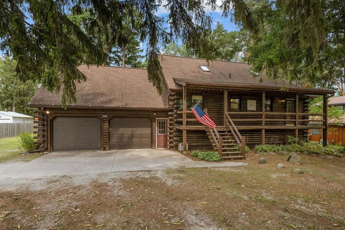 1712 E EDGEWOOD DRIVE, Appleton, WI 54913 - #1