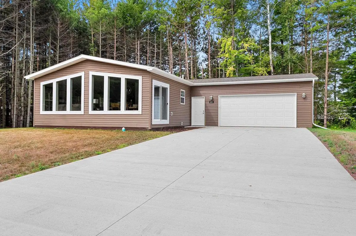 612 ALLIED COURT, Oconto, WI 54153 - #1