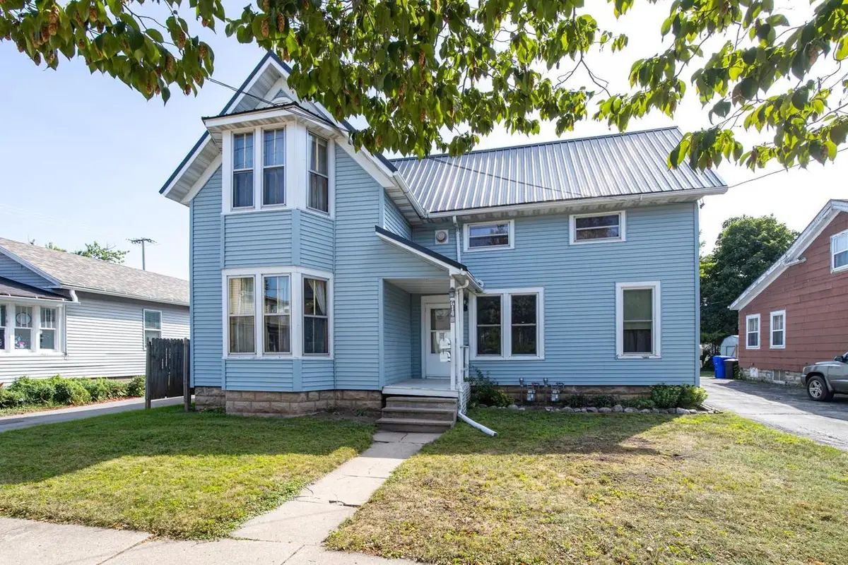 614 N SUPERIOR STREET, Appleton, WI 54911 - #1