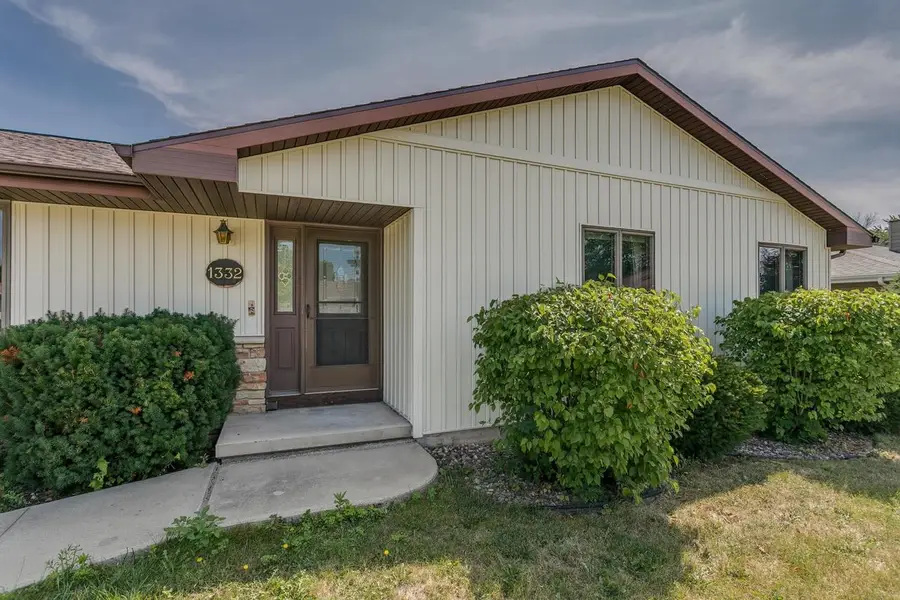 1332 MULBERRY LANE, Neenah, WI 54956 - #2