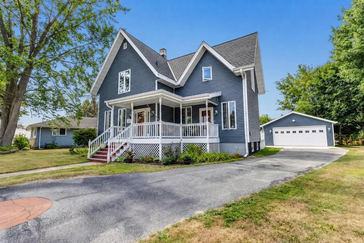 405 SUPERIOR AVENUE, Oconto, WI 54153 - #1