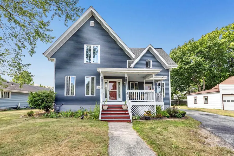 405 SUPERIOR AVENUE, Oconto, WI 54153 - #2