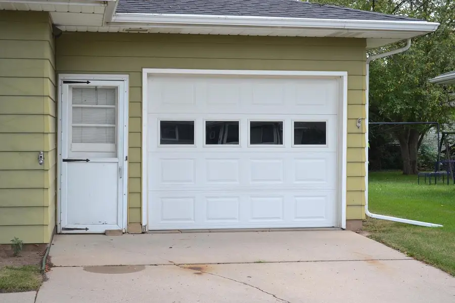 1138 HIGGINS AVENUE, Neenah, WI 54956 - #3