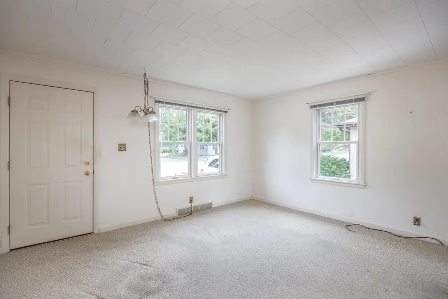 1609 W MURDOCK AVENUE, Oshkosh, WI 54901 - #2