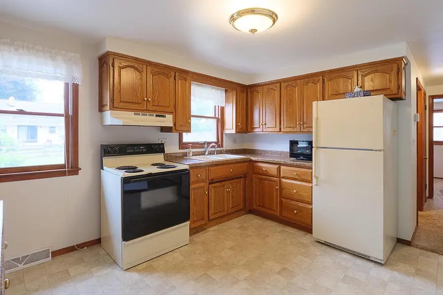 825 STONY BROOK LANE, Green Bay, WI 54304 - #3