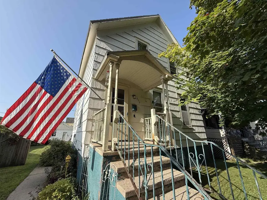 311 TERRACE AVENUE, Marinette, WI 54143 - #2