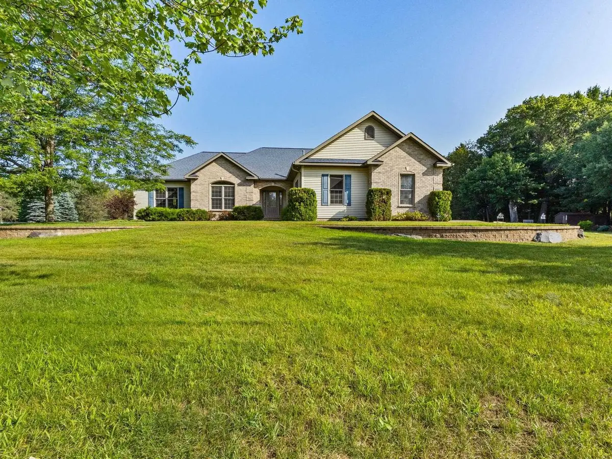3000 14TH AVENUE, Menominee, MI 49858 - #1