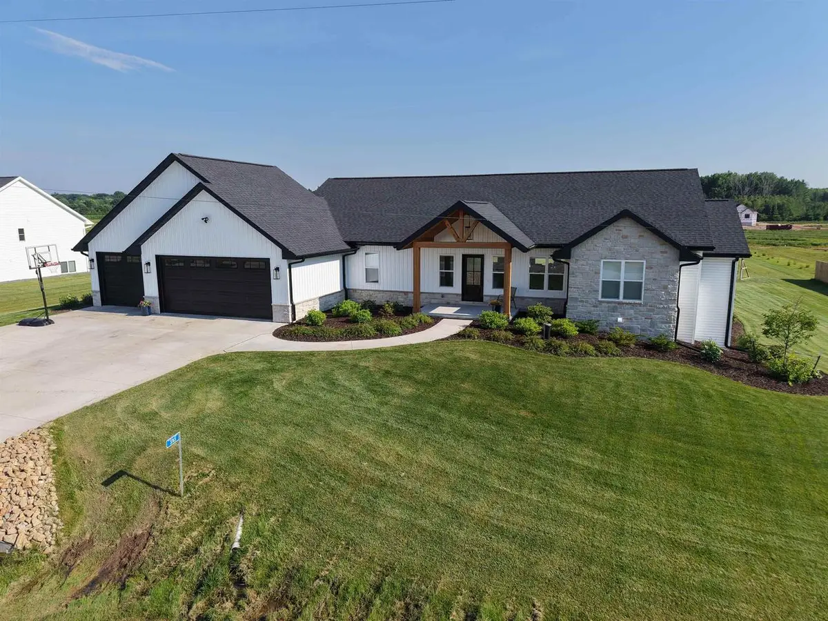 3765 WESTPOINT ROAD, Suamico, WI 54313 - #1