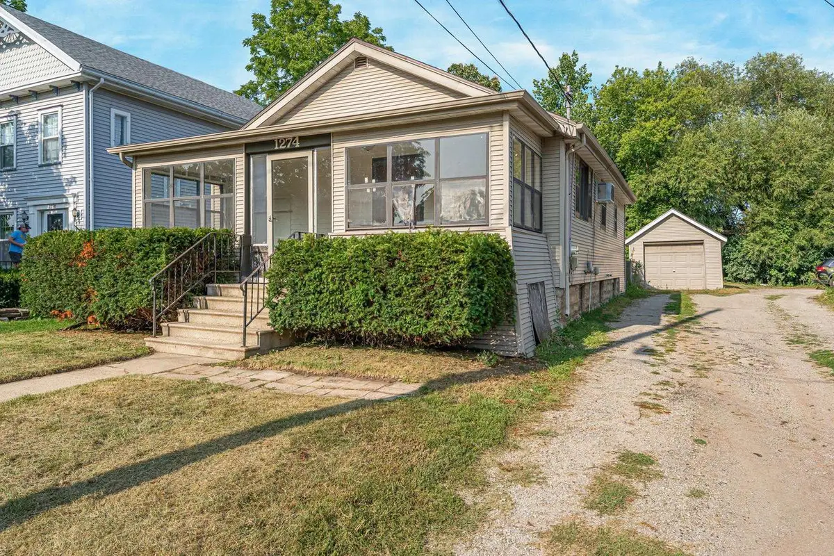 1274 ELMWOOD STREET, Oshkosh, WI 54901 - #1